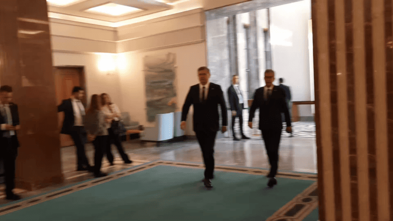Yeni Parti kapalı grup toplantısı