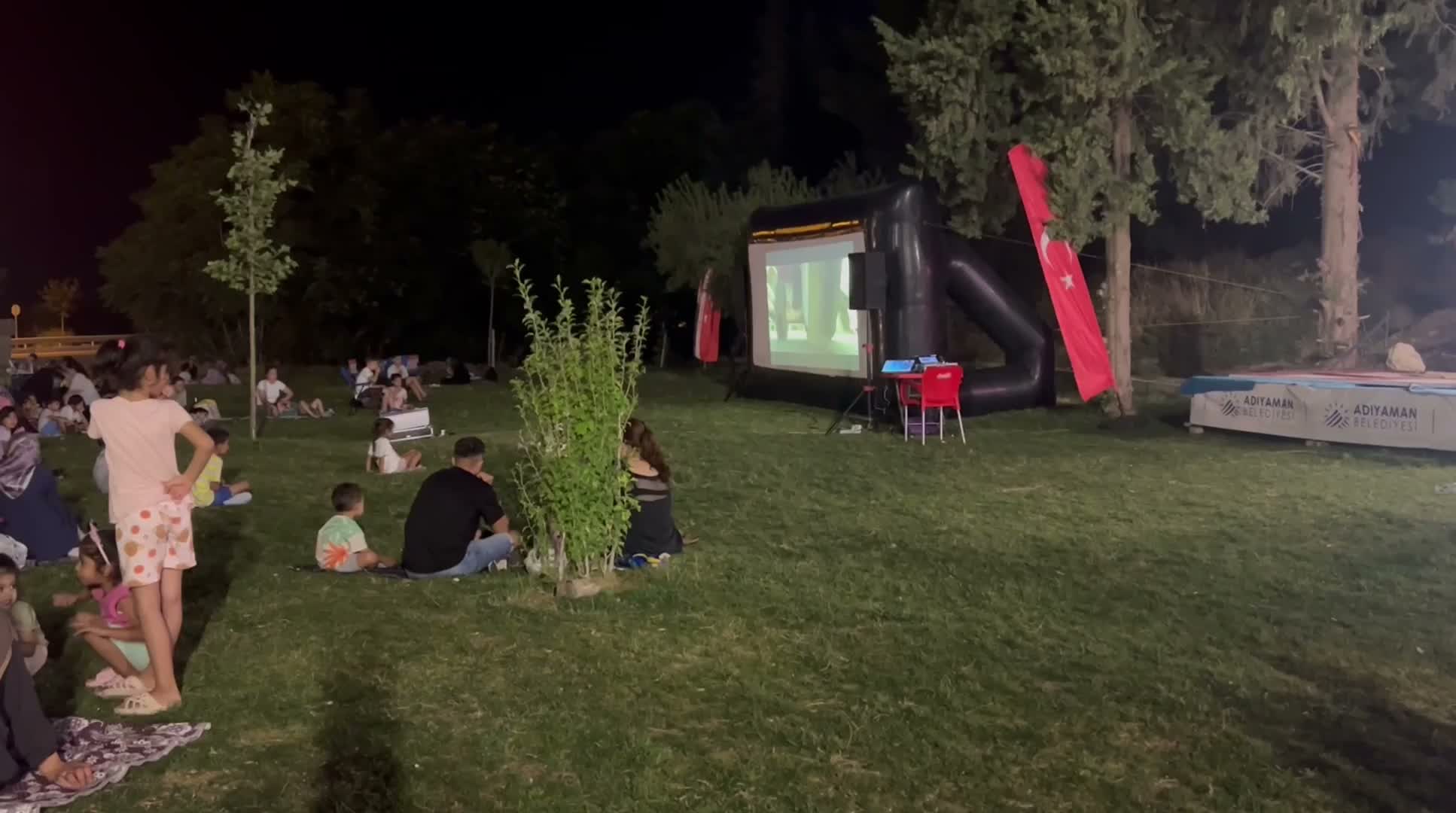 Yıldızların Altında Çocuk Sineması